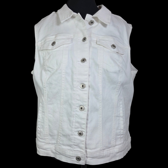 cleo Jackets & Blazers - Cleo White Denim Vest Size XL